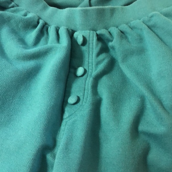 Two piece short, set size large. Free matching top with purchase - Picture 6 of 9